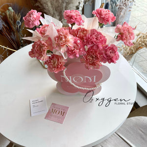 M05. pink box