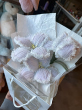 Load image into Gallery viewer, Twist Tulip Bouquet mini
