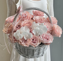 將圖片載入圖庫檢視器 Handheld Rose Flowering Basket
