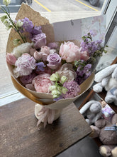 Load image into Gallery viewer, M11. Sweet lavender peonies
