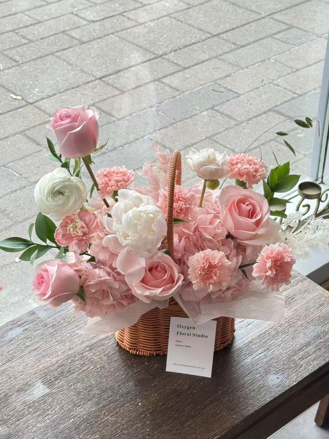 M06. Blooming Basket