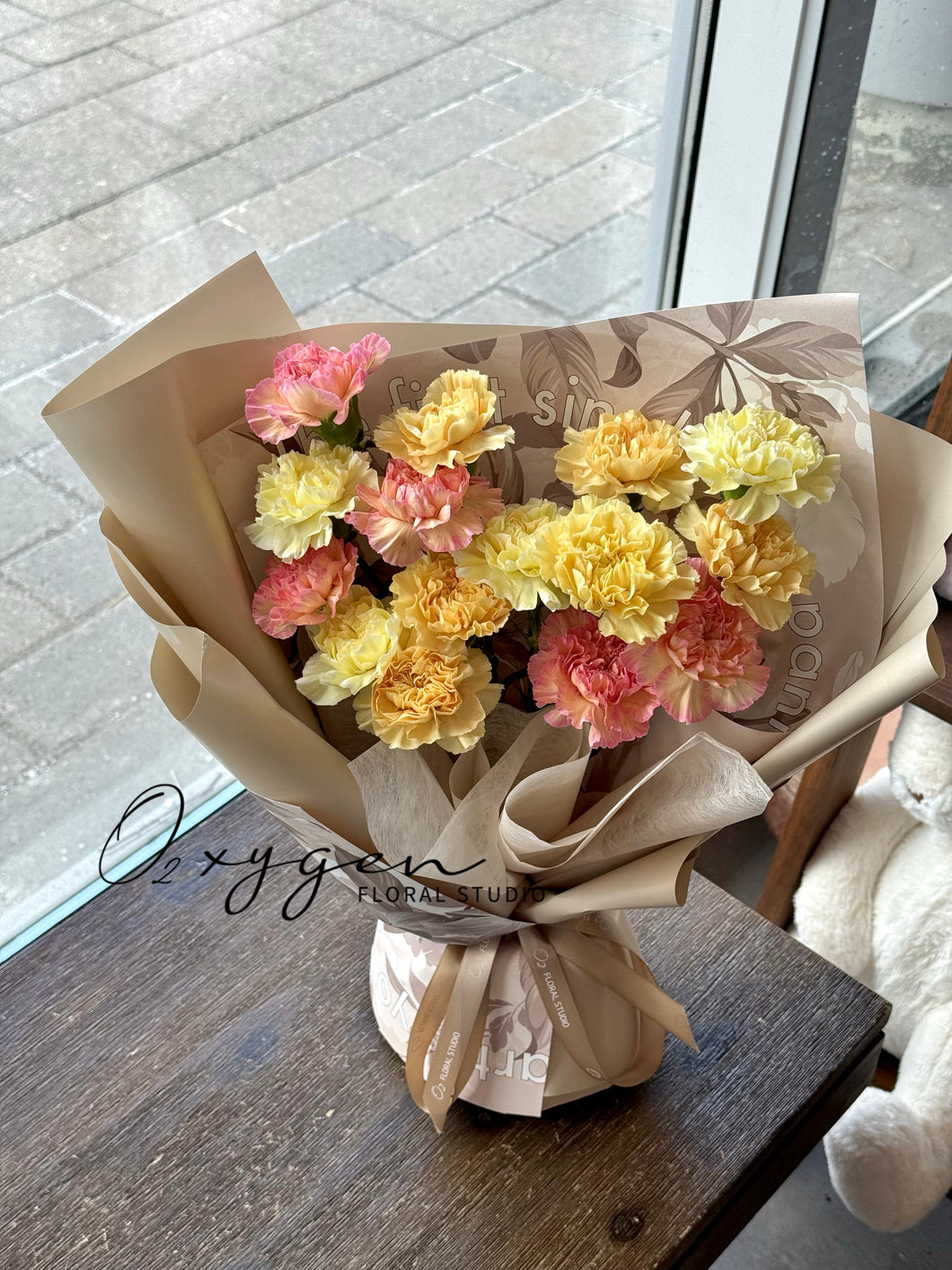 M07. Minami Carnations Mix
