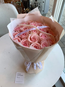 M22. Novia