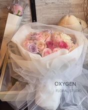 Load image into Gallery viewer, F.27 Fairy Rose Bouquet
